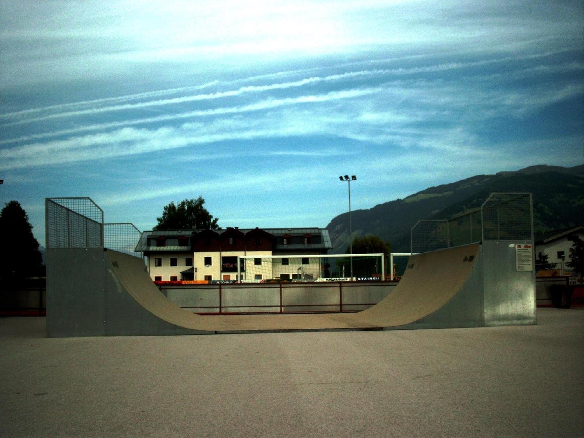 Junges Zell Am Hostel *